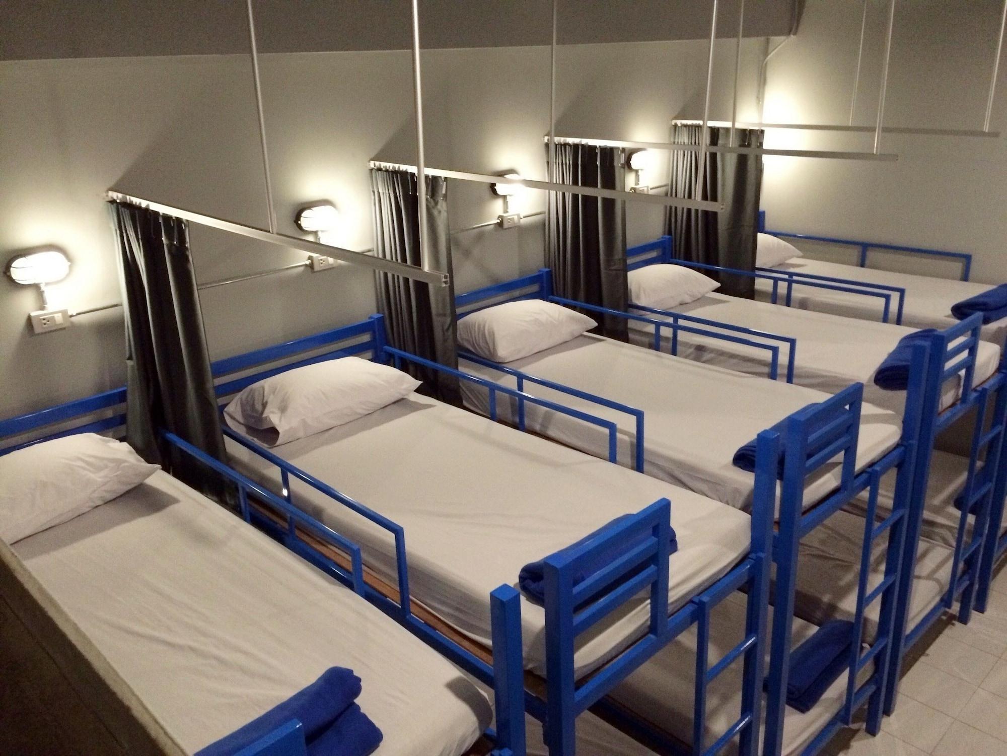 Loftel Station Hostel Bangkok Ngoại thất bức ảnh