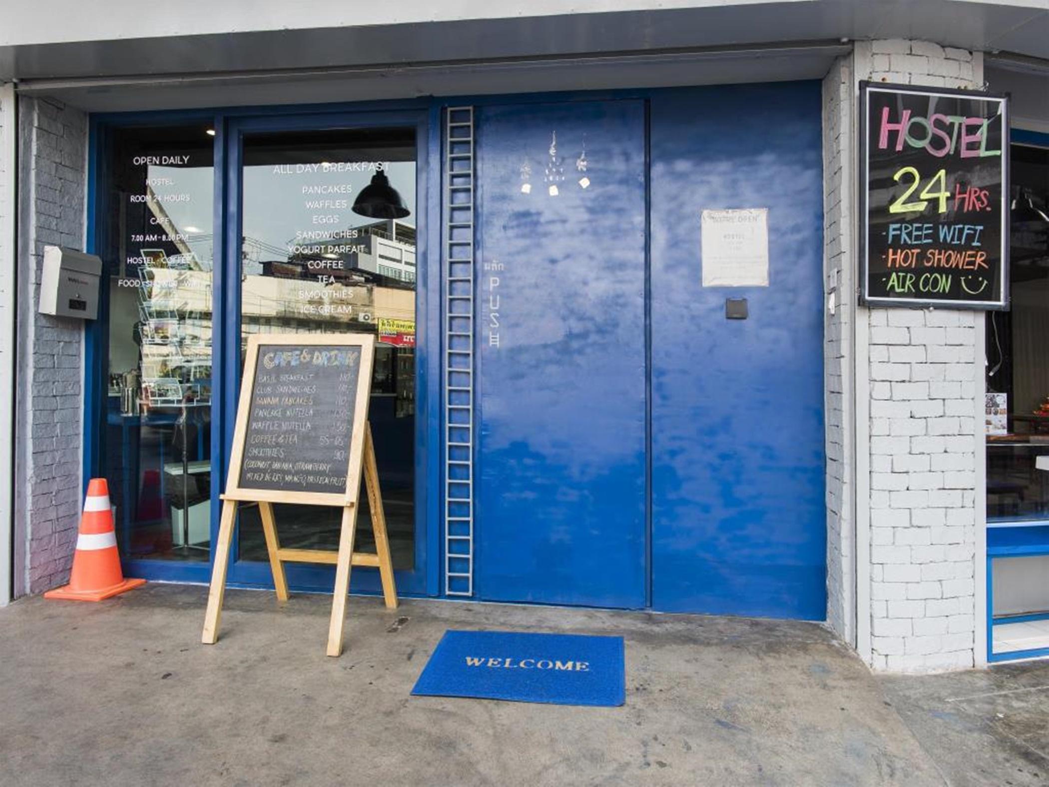 Loftel Station Hostel Bangkok Ngoại thất bức ảnh