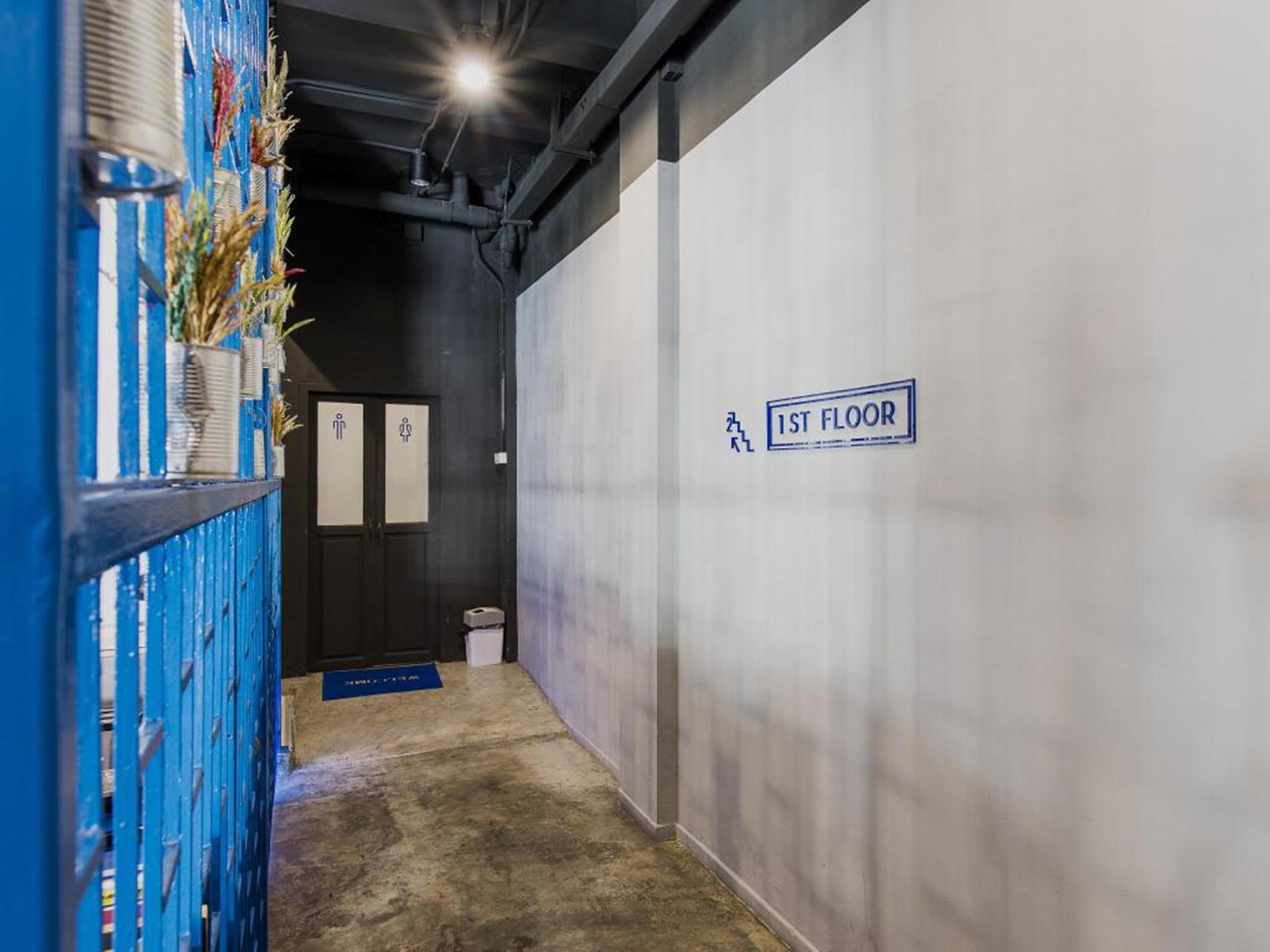 Loftel Station Hostel Bangkok Ngoại thất bức ảnh
