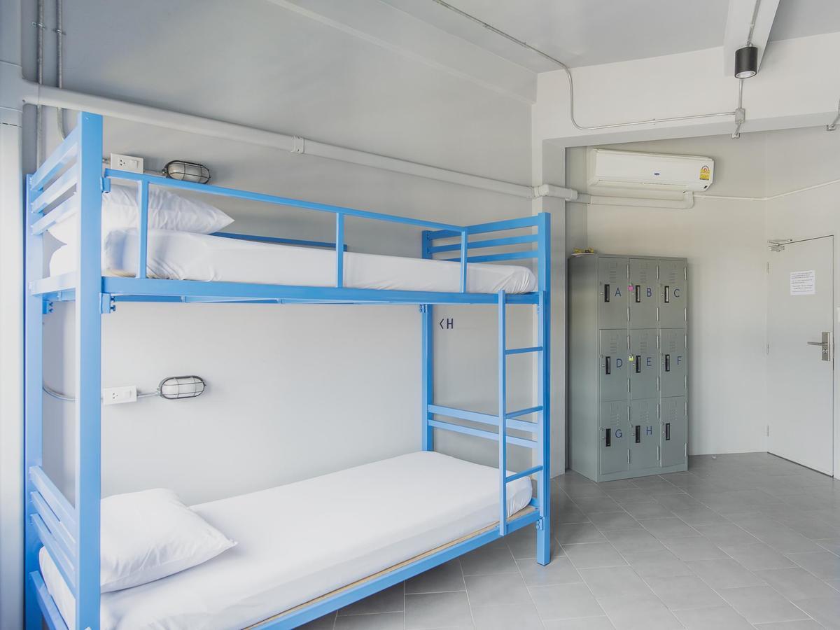 Loftel Station Hostel Bangkok Ngoại thất bức ảnh