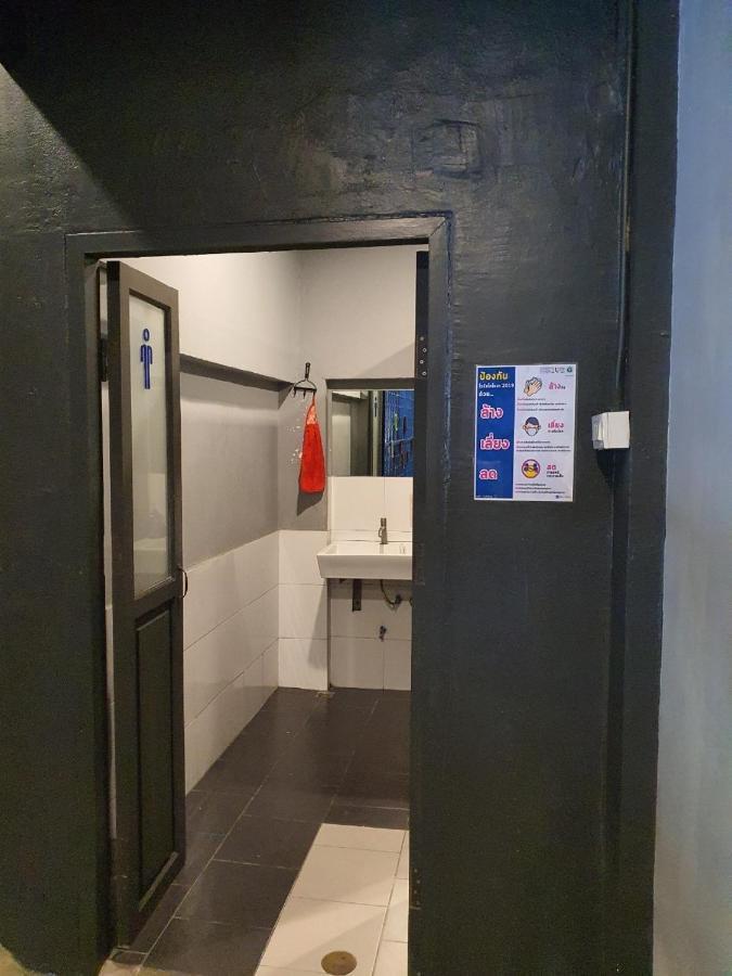 Loftel Station Hostel Bangkok Ngoại thất bức ảnh
